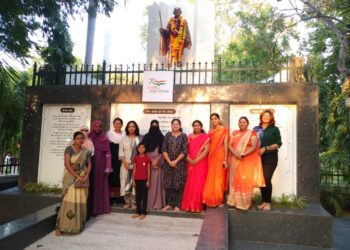 जायंटस ग्रुप ऑफ तेजस्विनी व नारीशक्ती बहुउद्देशीय संस्था तर्फे राष्ट्रपिता महात्मा गांधी व लालबहादूर शास्त्री यांची जयंती साजरी