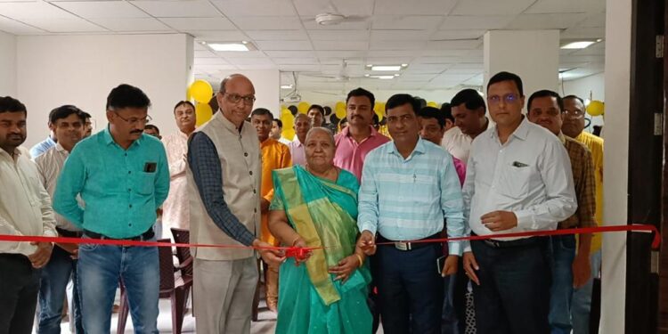 पुस्तकांमुळे जीवनाला परिपूर्णत्व येते – कुलगुरू डॉ व्ही एल माहेश्वरी