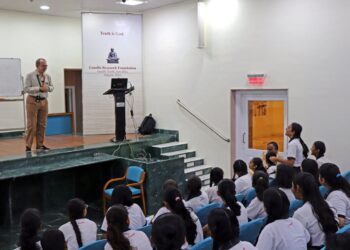 गणित हा समजण्याचा व सोडविण्याचा विषय – चंद्रहास हलाई