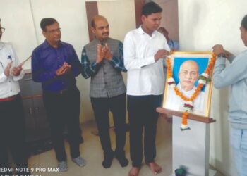 सरदार वल्‍लभभाई पटेल यांची जयंतीनिमीत्‍त गोदावरीच्या विविध संस्थामध्ये अभिवादन