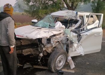 यावल पंचायत समितीच्या शासकीय गाडीला अपघात गटविकास अधिकारी एकनाथ चौधरी जागीच ठार