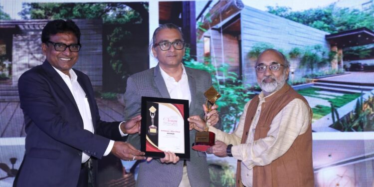 आर्कीटेक्ट संदीप सिकची ग्लीट्स पुरस्काराने सन्मानित