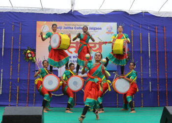  अहिराणी गाण्यांवर थिरकली तरुणाई…