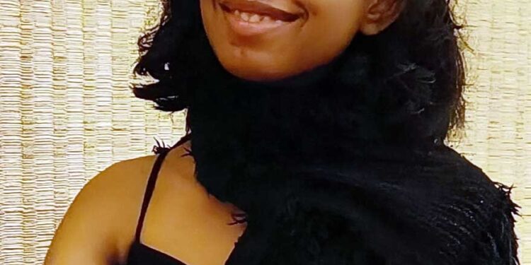 १५ वर्षीय आश्मीचे चित्रप्रदर्शन १६ मार्चपासून