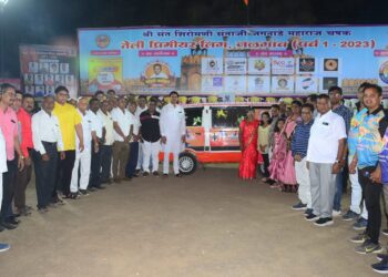 स्व. सुरेश जगन्नाथ सुरळकर यांच्या स्मरणार्थ रुग्णवाहिका लोकार्पण