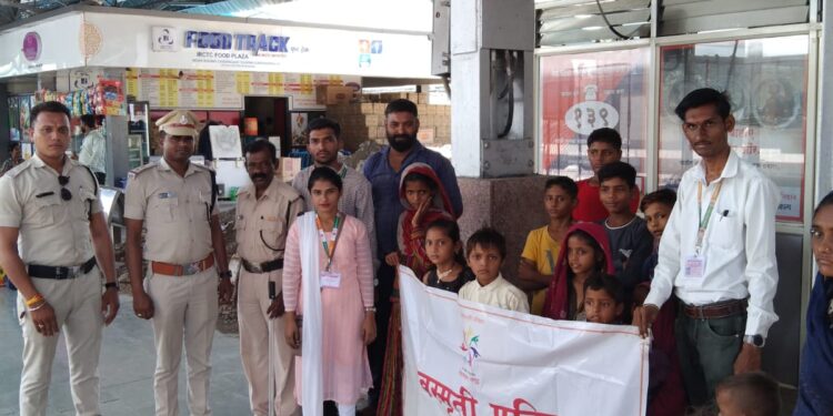 केशवस्मृती प्रतिष्ठान संचलित समतोल प्रकल्पातर्फे बाल कामगार निषेध दिन साजरा