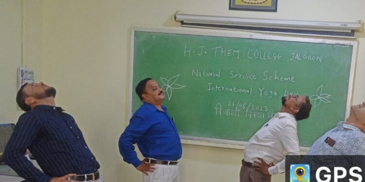 इकरा शिक्षण महाविद्यालयात योग दिवस संपन्न
