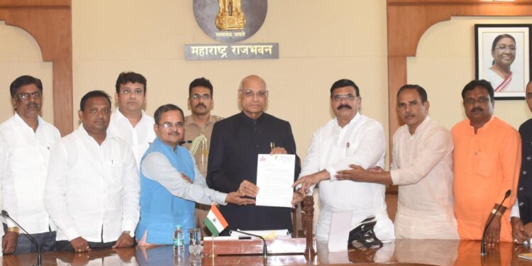 आदिवासी कोळी जात प्रमाणपत्र मुद्द्यावर राजभवनात मंथन