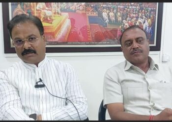 खडसेंच्या पत्रामुळेच शेतकरी विम्यापासुन वंचित