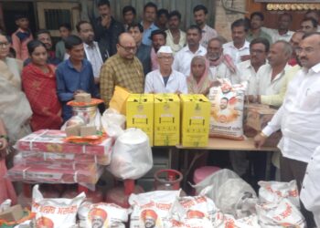 साकरे आग पिडीतांना मोदी आवास योजनेत घरकुल देणार – पालकमंत्री गुलाबराव पाटील