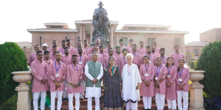 गांधी रिसर्च फाऊंडेशनच्या १२ दिवसीय ग्राम संवाद सायकल यात्रेस आरंभ