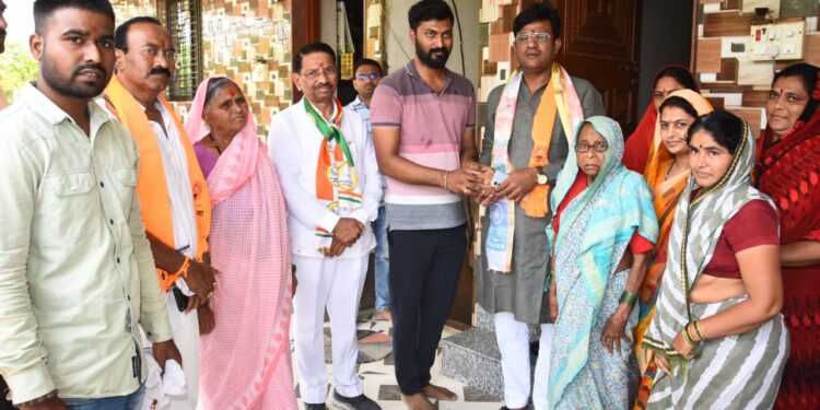 मविआचे उमेदवार करणदादा पाटील यांना जळगाव ग्रामीण मतदार संघात जोरदार प्रतिसाद; ठिकठिकाणी जल्लोषात स्वागत