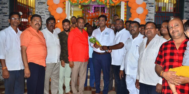 रामेश्वर कॉलनीत मविआचे उमेदवार करणदादा पाटील यांच्याहस्ते आरती