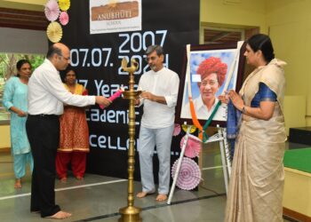 अनुभूती निवासी स्कूल मध्ये ‘फेशर्स डे’ साजरा