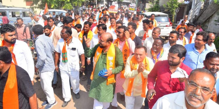 कहो दिलसे, गुलाबराव पाटील फिरसे….