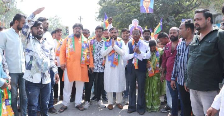 वंचितचे ललित घोगले यांची जोरदार शक्तीप्रदर्शनात उमेदवारी अर्ज दाखल