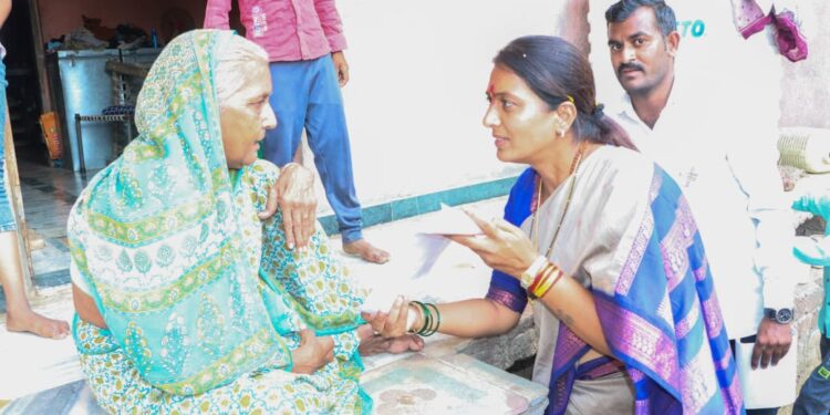 मनुर परिसरातून रोहिणी खडसे यांना मताधिक्याने विजयी करू देऊन