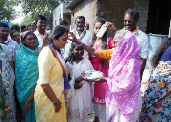 आदिवासी बांधवांकडून मिळालेल्या प्रेमातून उतराई होणे शक्य नाही – रोहिणी खडसे