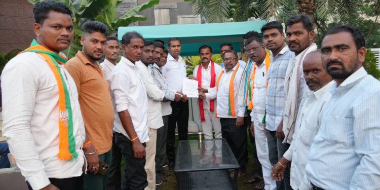 एकलव्य स्वाभिमान संघटनेचा भाजपा महायुती उमेदवार मंगेश चव्हाण यांना जाहीर पाठिंबा