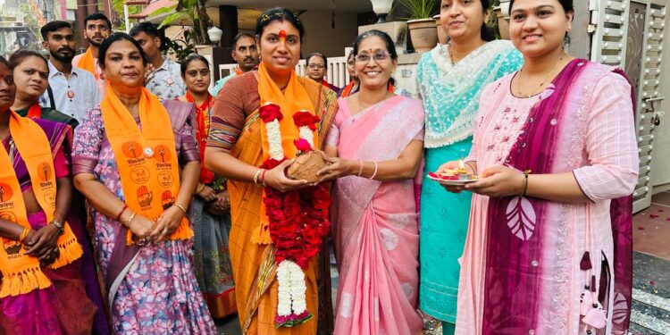 महिलांच्या लक्षणीय उपस्थितीत प्रभाग क्रमांक ११ मध्ये जयश्री महाजन यांचा प्रचार दौरा