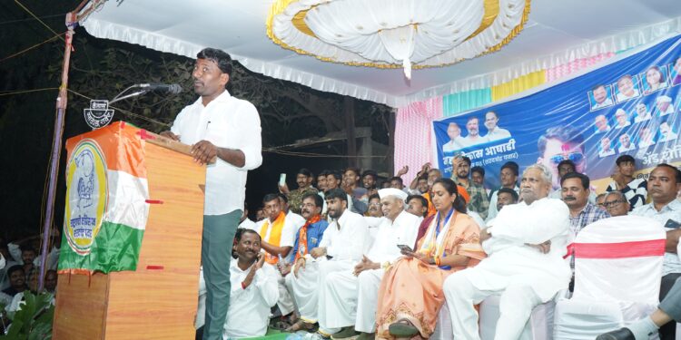 मुक्ताईनगरच्या विद्यमान आमदारांचे कोळी समाजाविषयीचे प्रेम फसवे – शरद कोळी