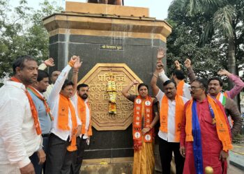 स्त्रीशक्तीच्या सहभागासह जयश्री महाजन यांचे बाईक रॅलीने शक्तिप्रदर्शन; मतदारांमध्ये उत्साह