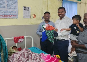 सहकाऱ्याच्या आनंदात सहभागी होण्यासाठी आमदार चव्हाण यांनी गाठली अमरावती