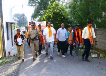 डॉ. अनुज पाटील यांना शस्त्रधारी पोलीस संरक्षण..