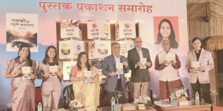 आयुष्याला प्रेरणा देण्याचे काम काव्य-साहित्य करीत असतात : उद्योजक अशोकभाऊ जैन