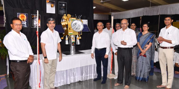 देवाने शास्त्र तर मानवाने तंत्रज्ञान बनविले – यु. व्ही. राव