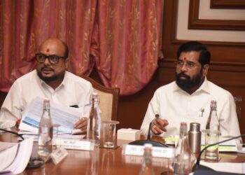 उपमुख्यमंत्री एकनाथ शिंदेंनी घेतला पाणी पुरवठा व स्वच्छता विभागाचा आढावा