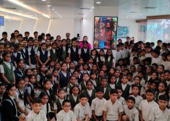 अनुभूती इंग्लिश मिडीअम स्कूलच्या २६७ विद्यार्थ्यांनी अनुभवला ‘छावा’ चित्रपट