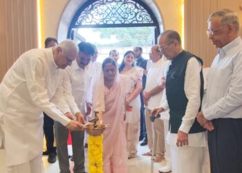 जळगावात ‘हाऊस ऑफ ज्वेल्स बाय बाफनाज्’ चे भव्य उद्घाटन थाटात संपन्न